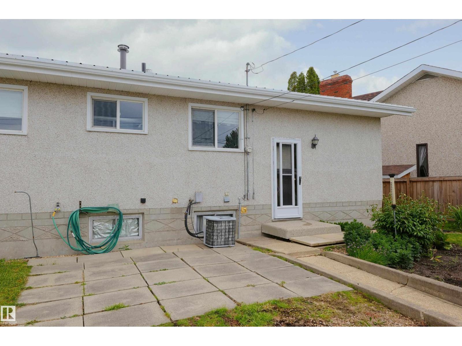 4906 43A ST — photo 32