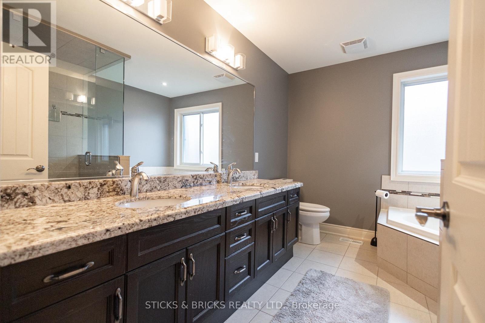 6415 CHRISTOPHER CRESCENT - 21