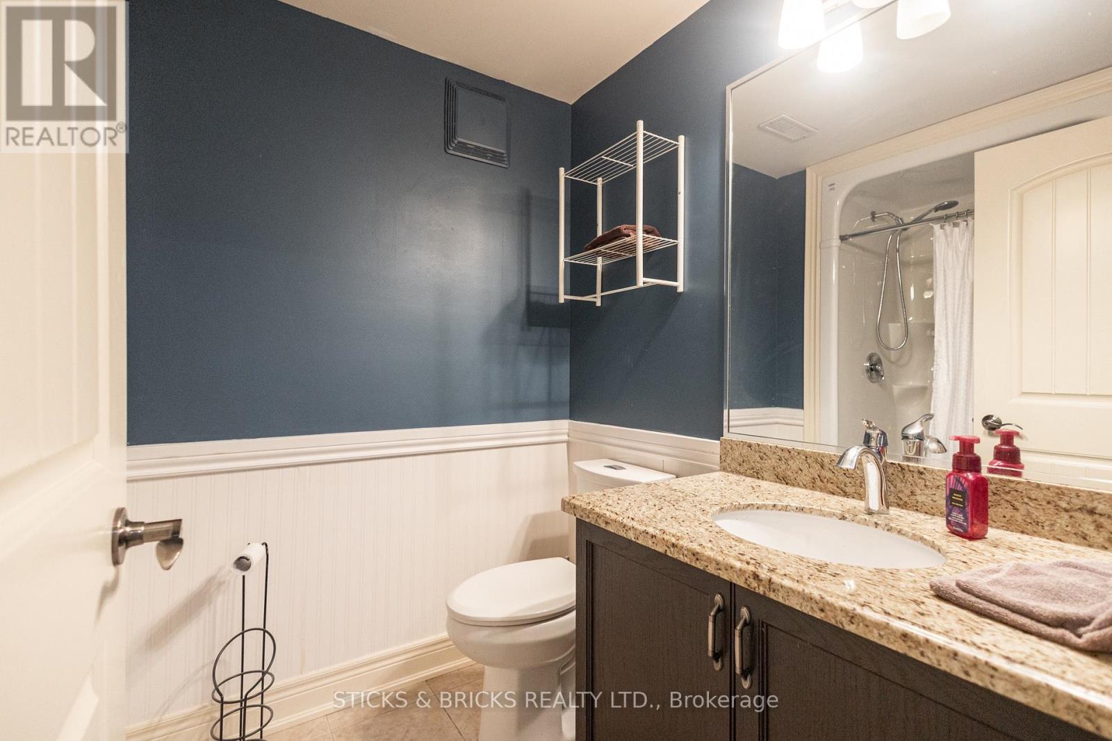 6415 CHRISTOPHER CRESCENT - 16