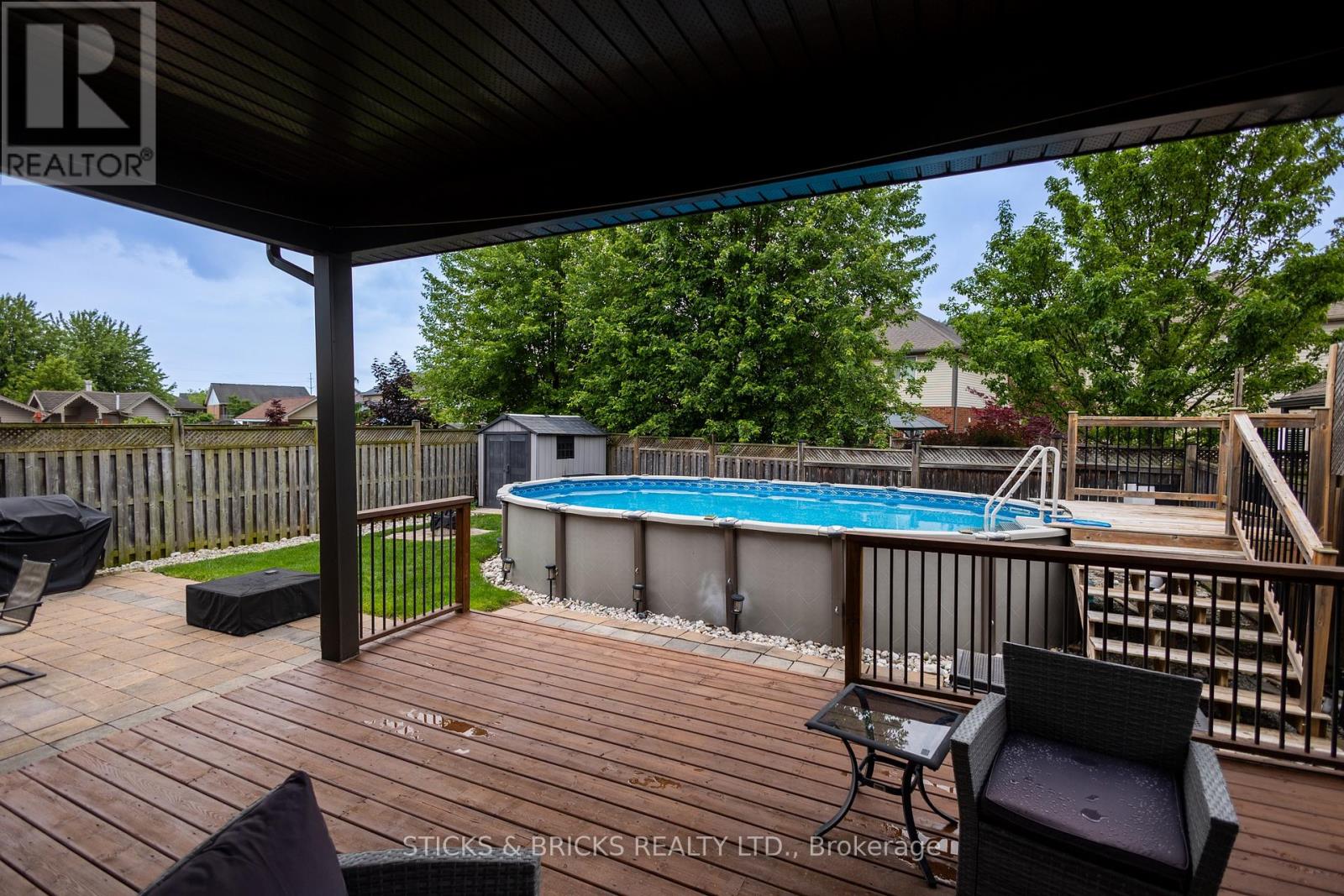6415 CHRISTOPHER CRESCENT - 35
