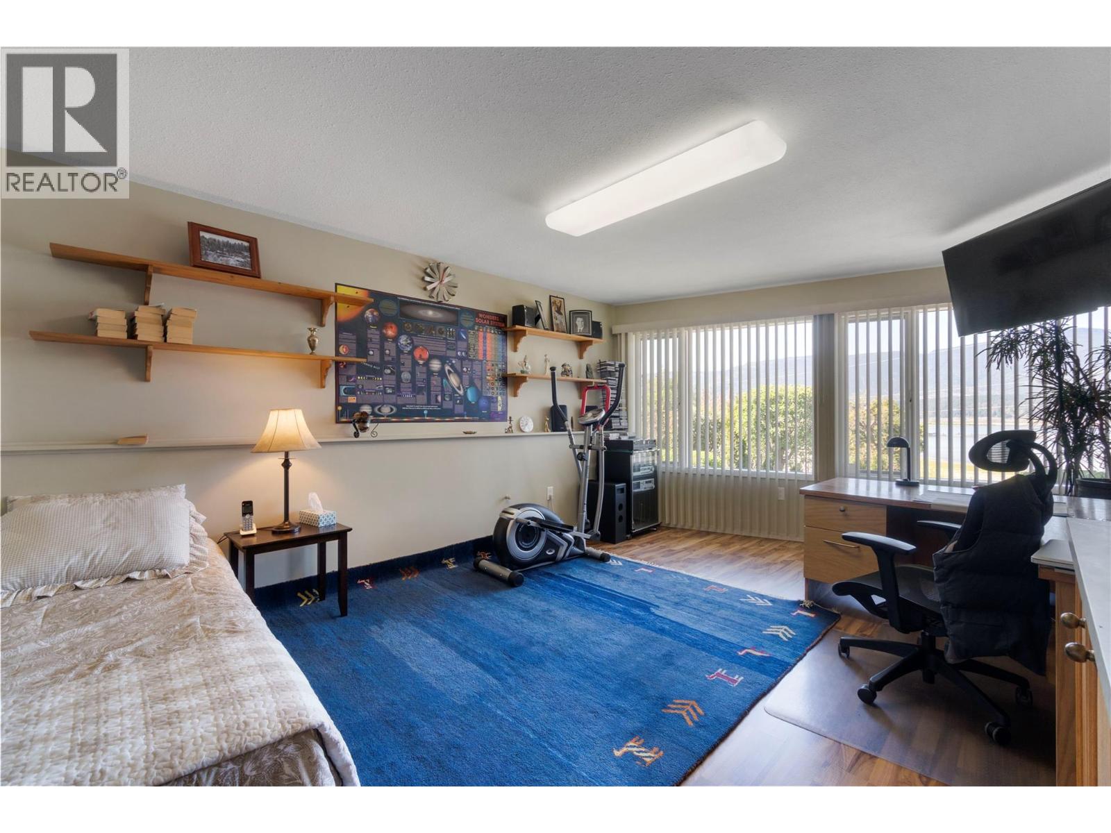 1280 Lakeshore Road NE - 25