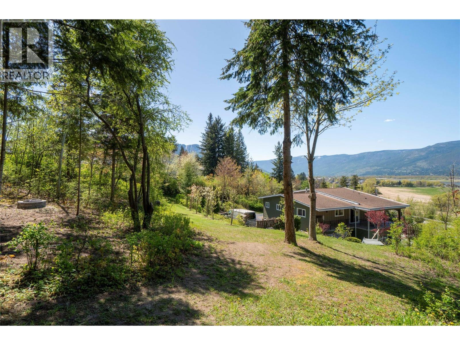 1280 Lakeshore Road NE - 87