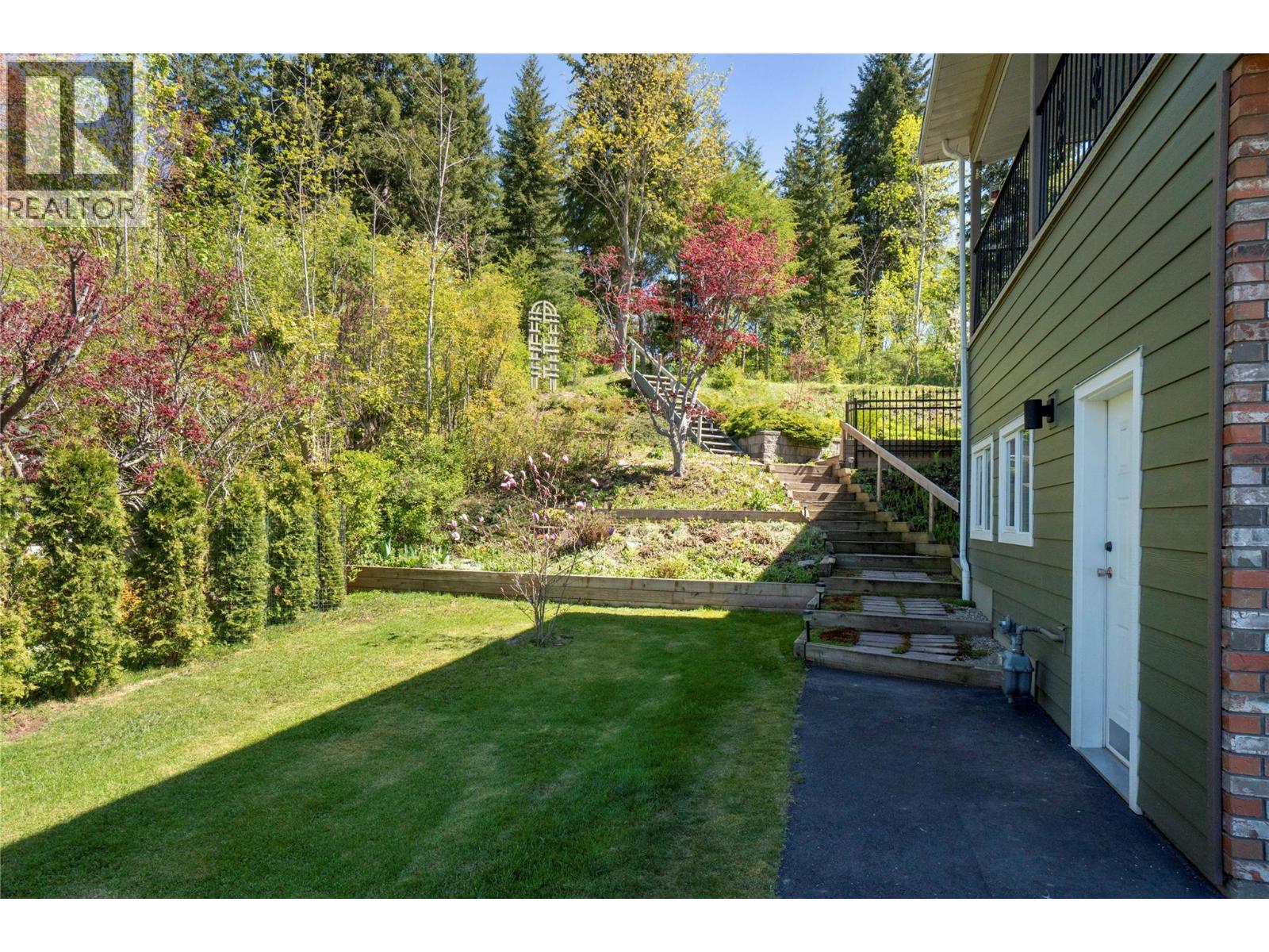 1280 Lakeshore Road NE - 79