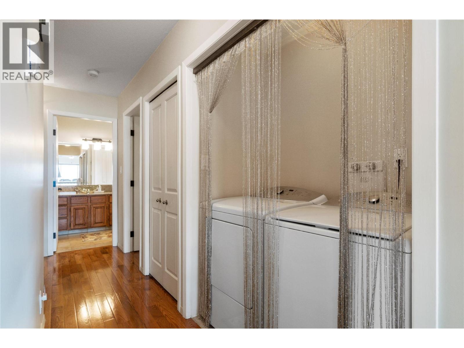 1280 Lakeshore Road NE - 24