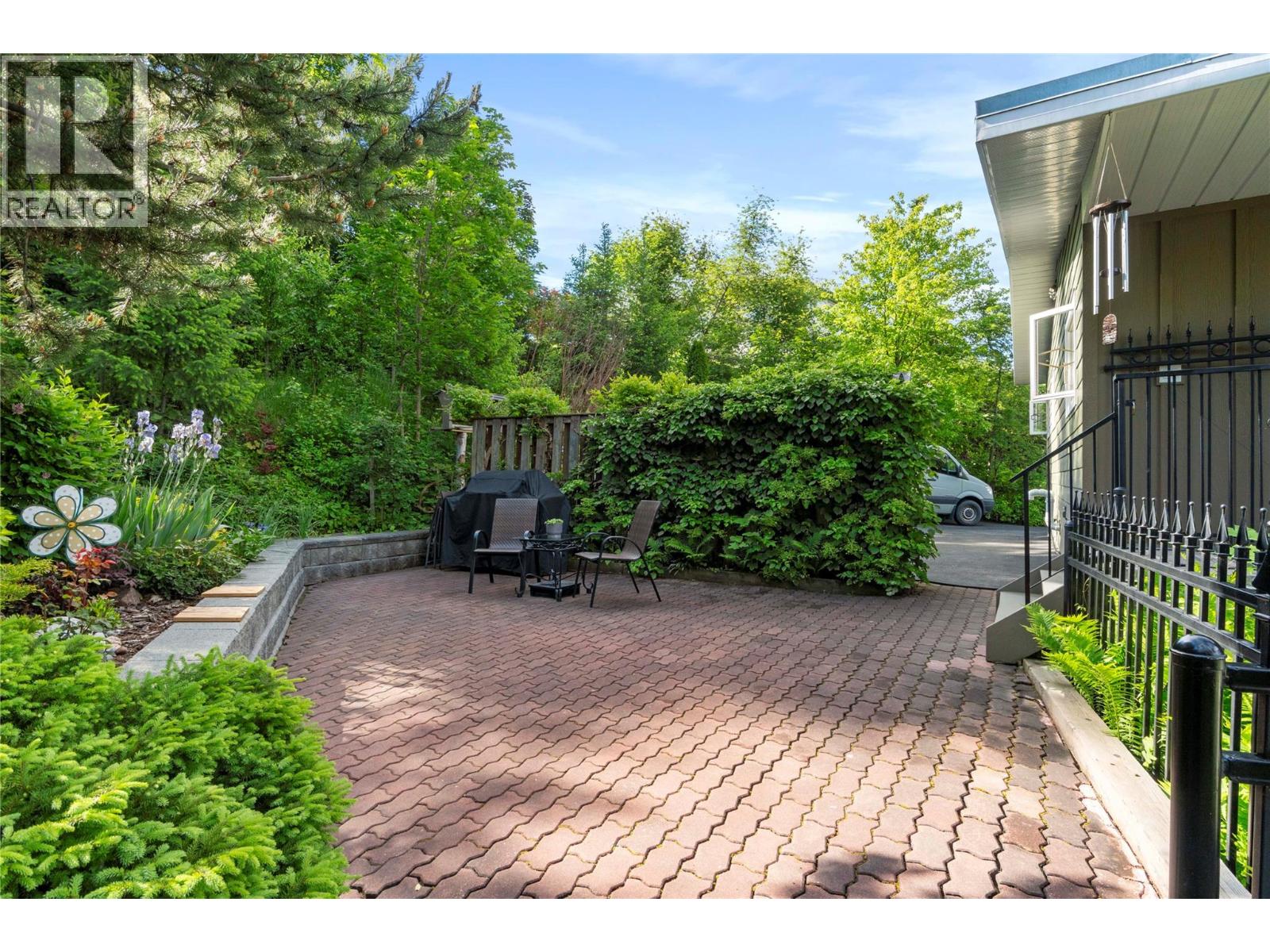 1280 Lakeshore Road NE - 50