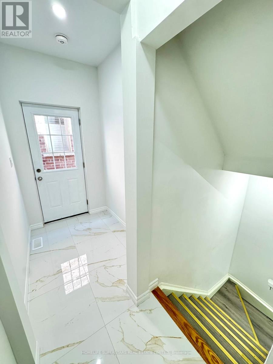 84 BELL AVENUE - 31