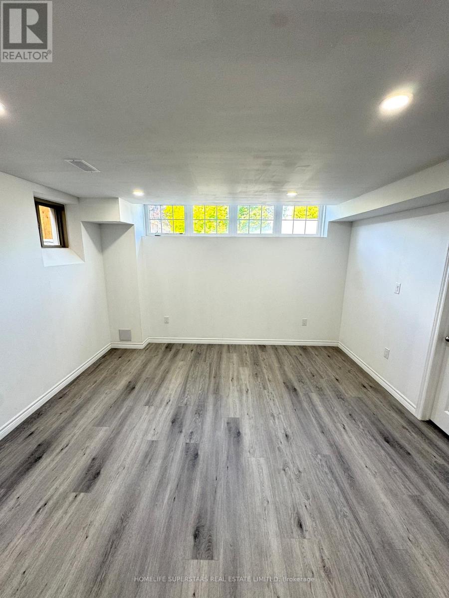 84 BELL AVENUE - 35