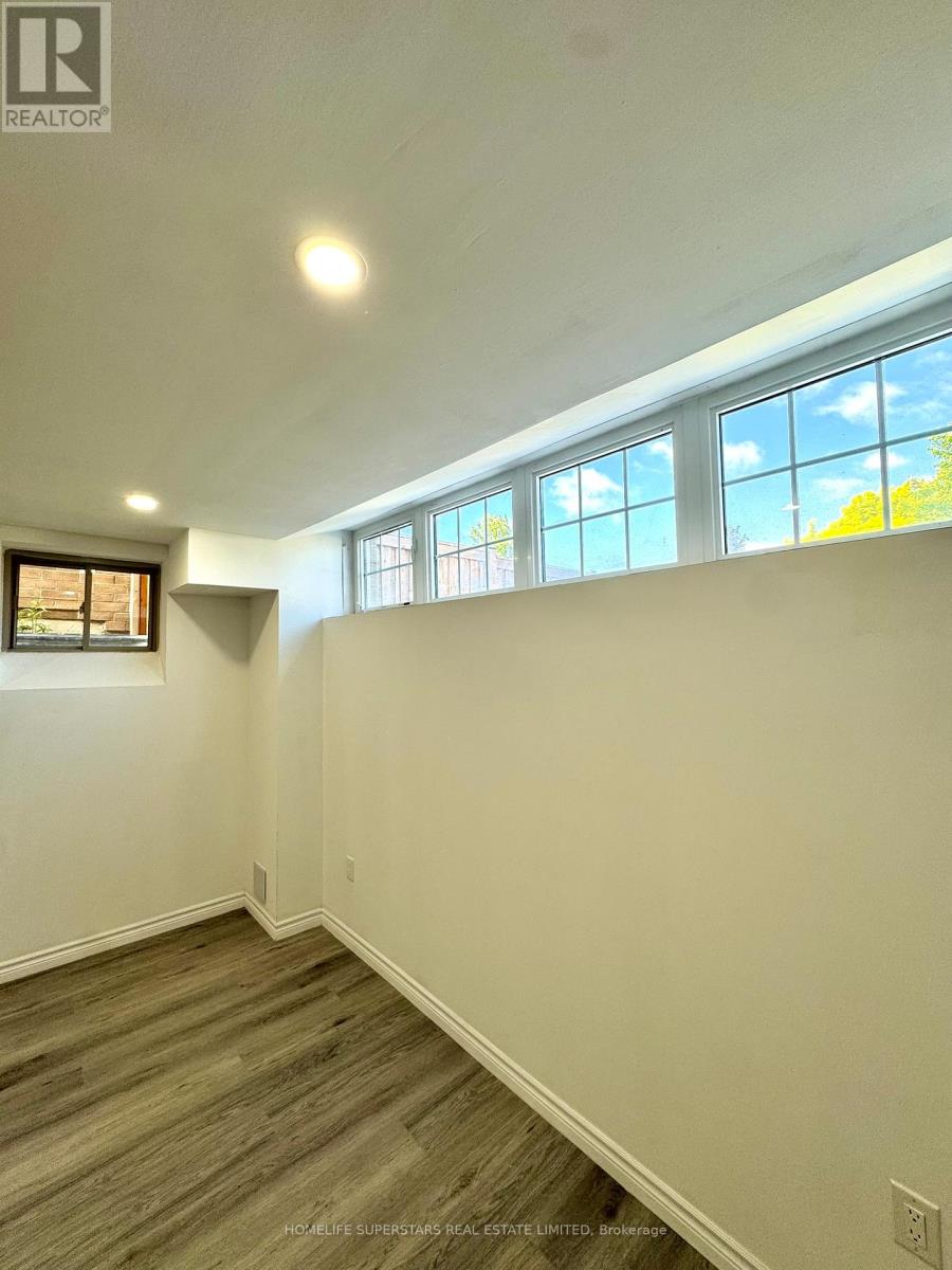 84 BELL AVENUE - 36
