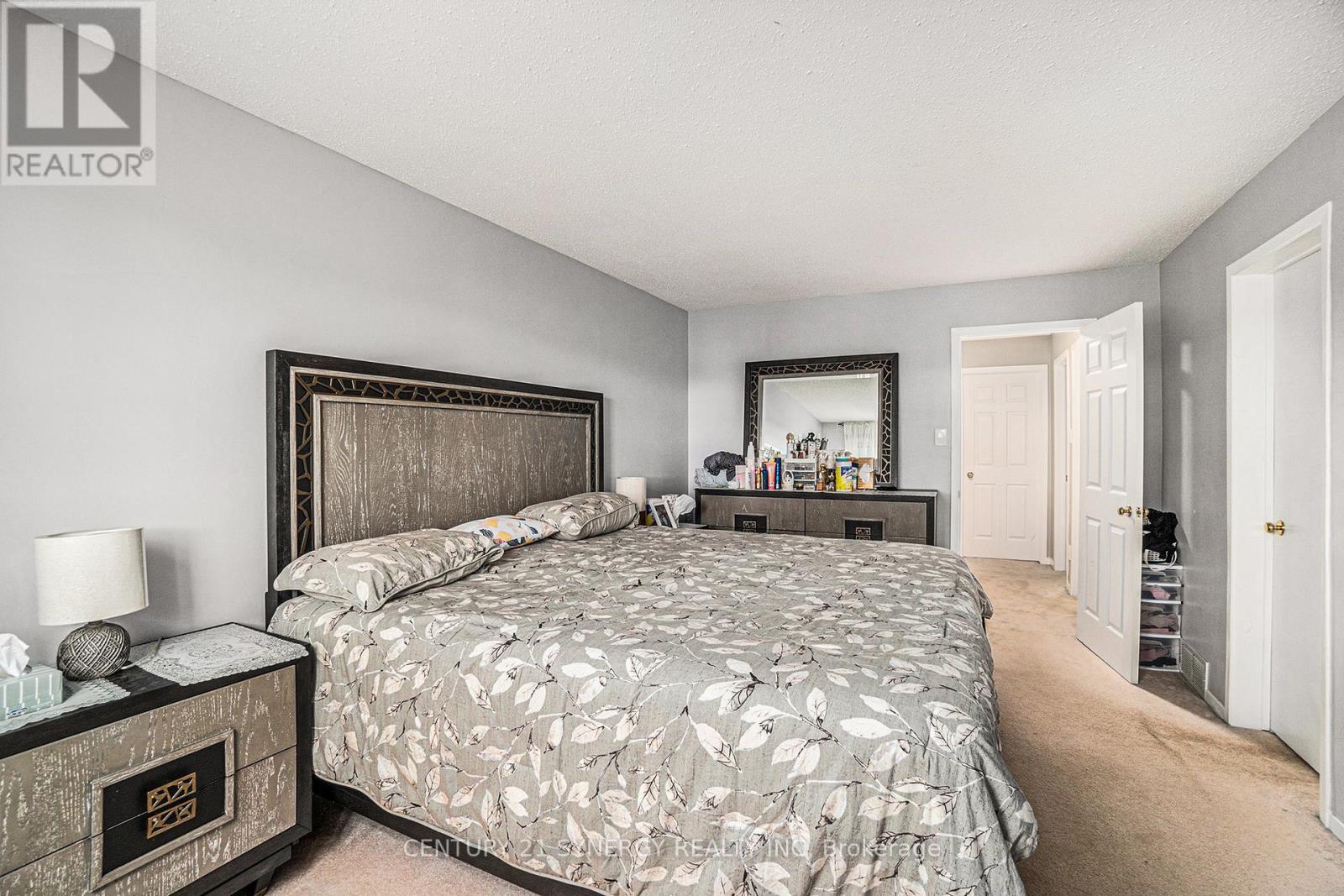6415 VISENEAU DRIVE - 17