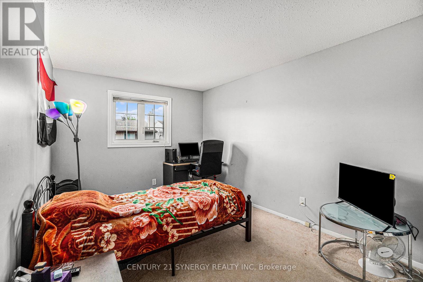 6415 VISENEAU DRIVE - 21