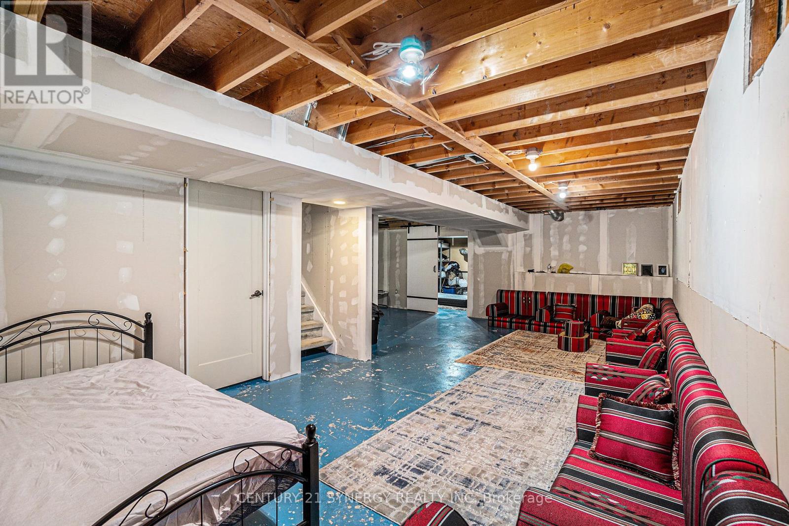 6415 VISENEAU DRIVE - 23