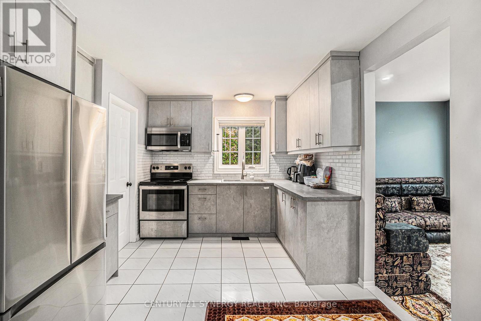 6415 VISENEAU DRIVE - 9