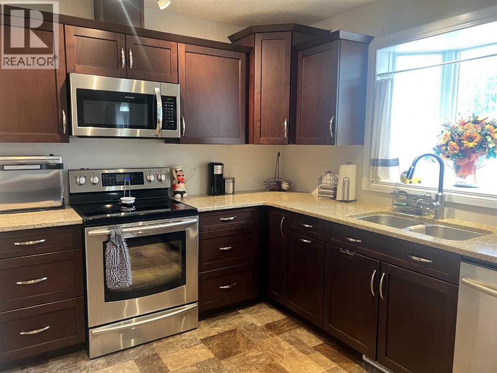 807 8A Avenue - 6