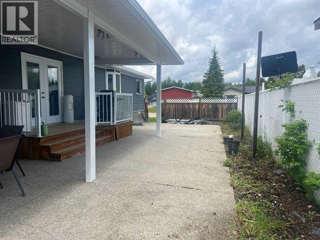807 8A Avenue - 43