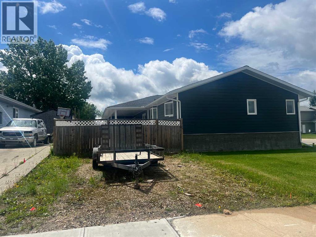 807 8A Avenue - 44