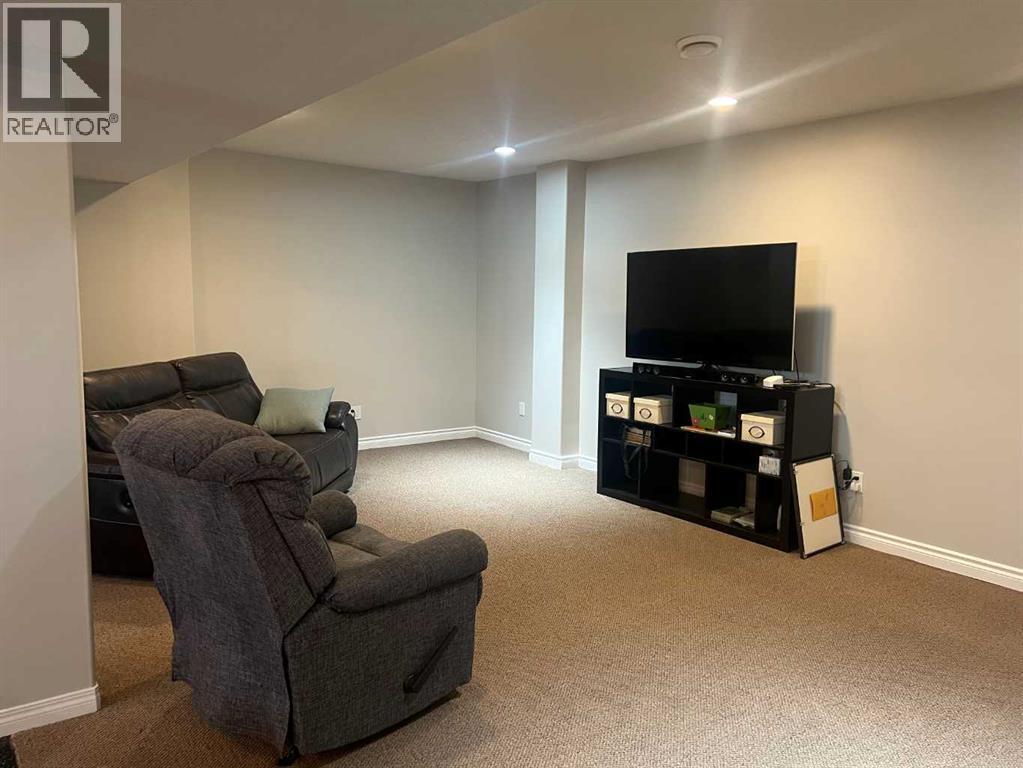 807 8A Avenue - 26