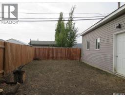 2pc Bathroom - 110 7th Avenue W, Kindersley, SK S0L1S0 Photo 6