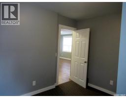 110 7th Avenue W, Kindersley, SK S0L1S0 Photo 22