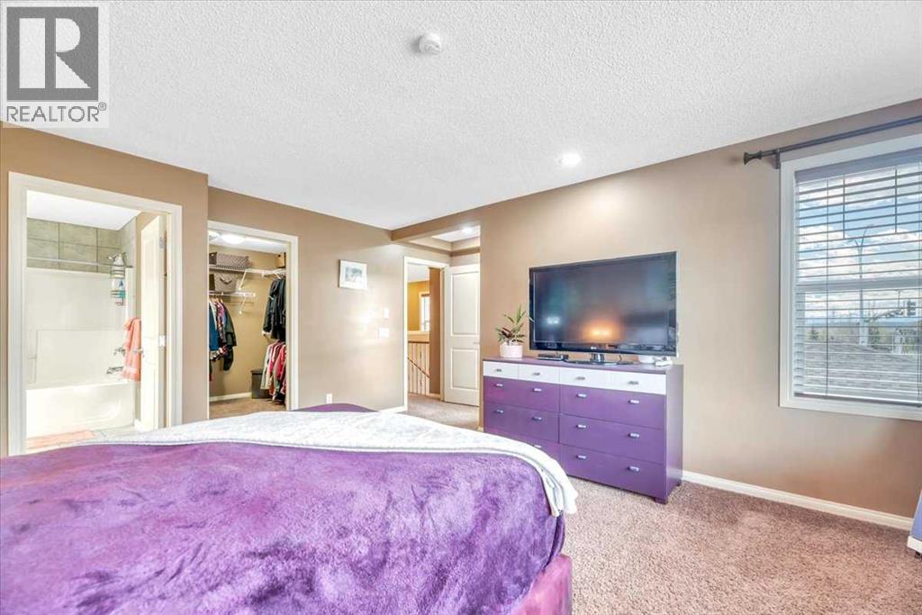 8 Sunset Square - 25