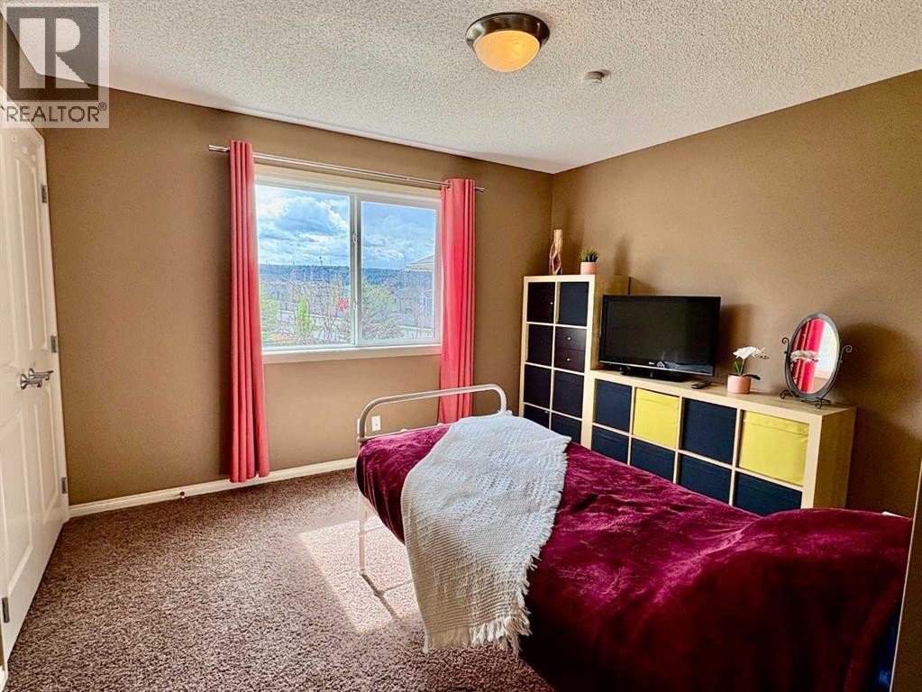8 Sunset Square - 30