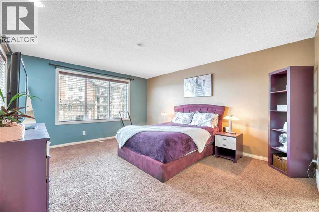 8 Sunset Square - 6