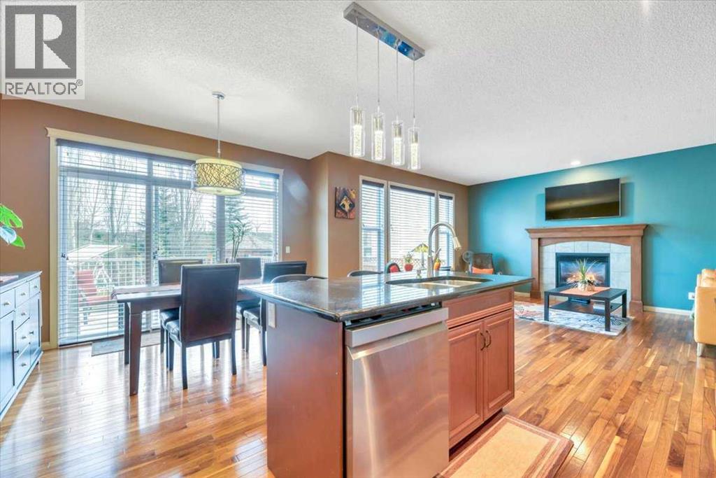 8 Sunset Square - 16