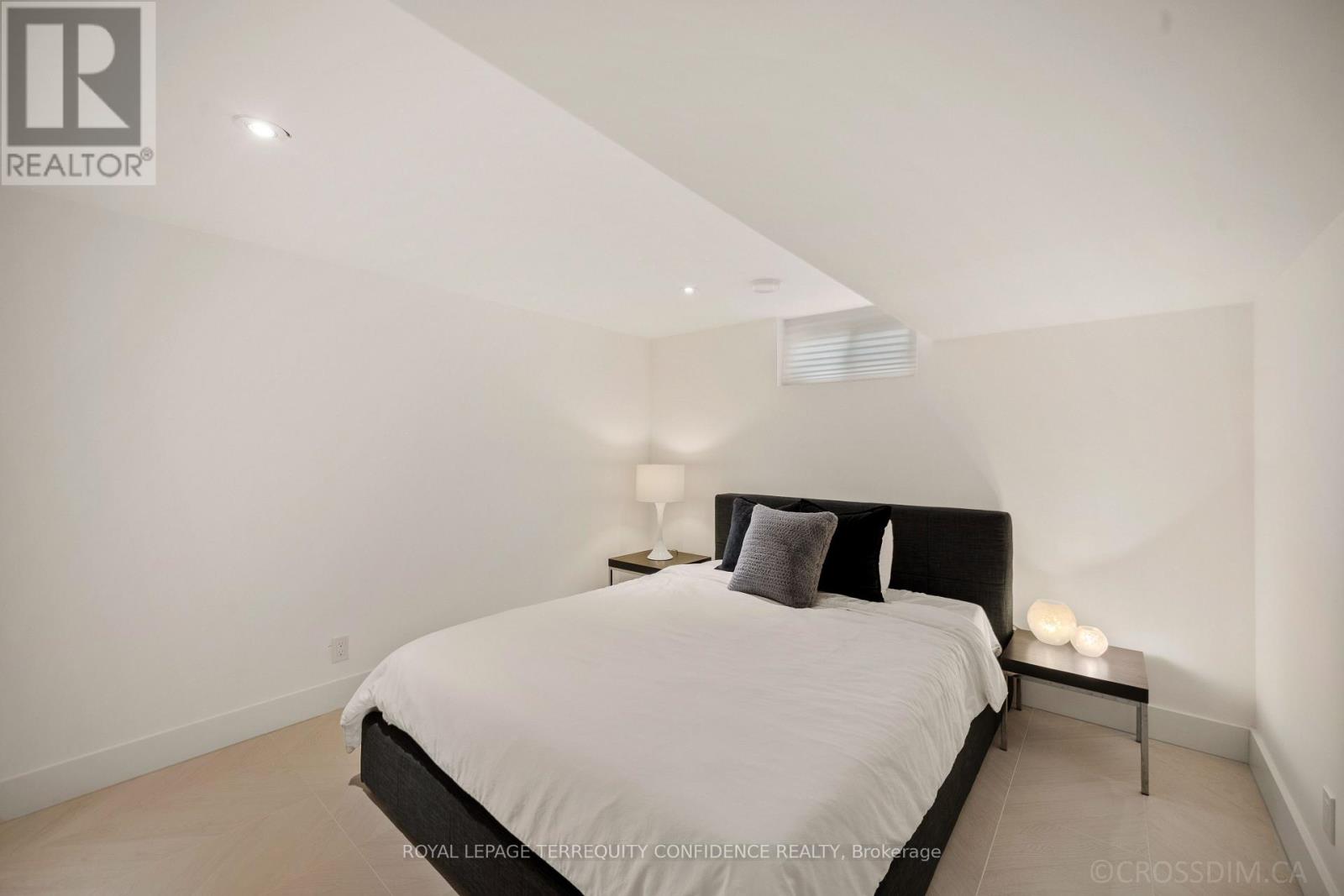 58 SHIPPIGAN CRESCENT - 23