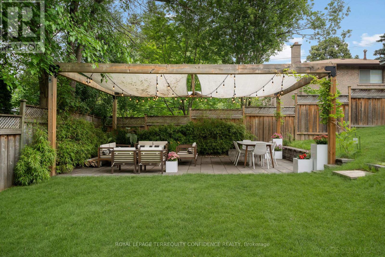 58 SHIPPIGAN CRESCENT - 33