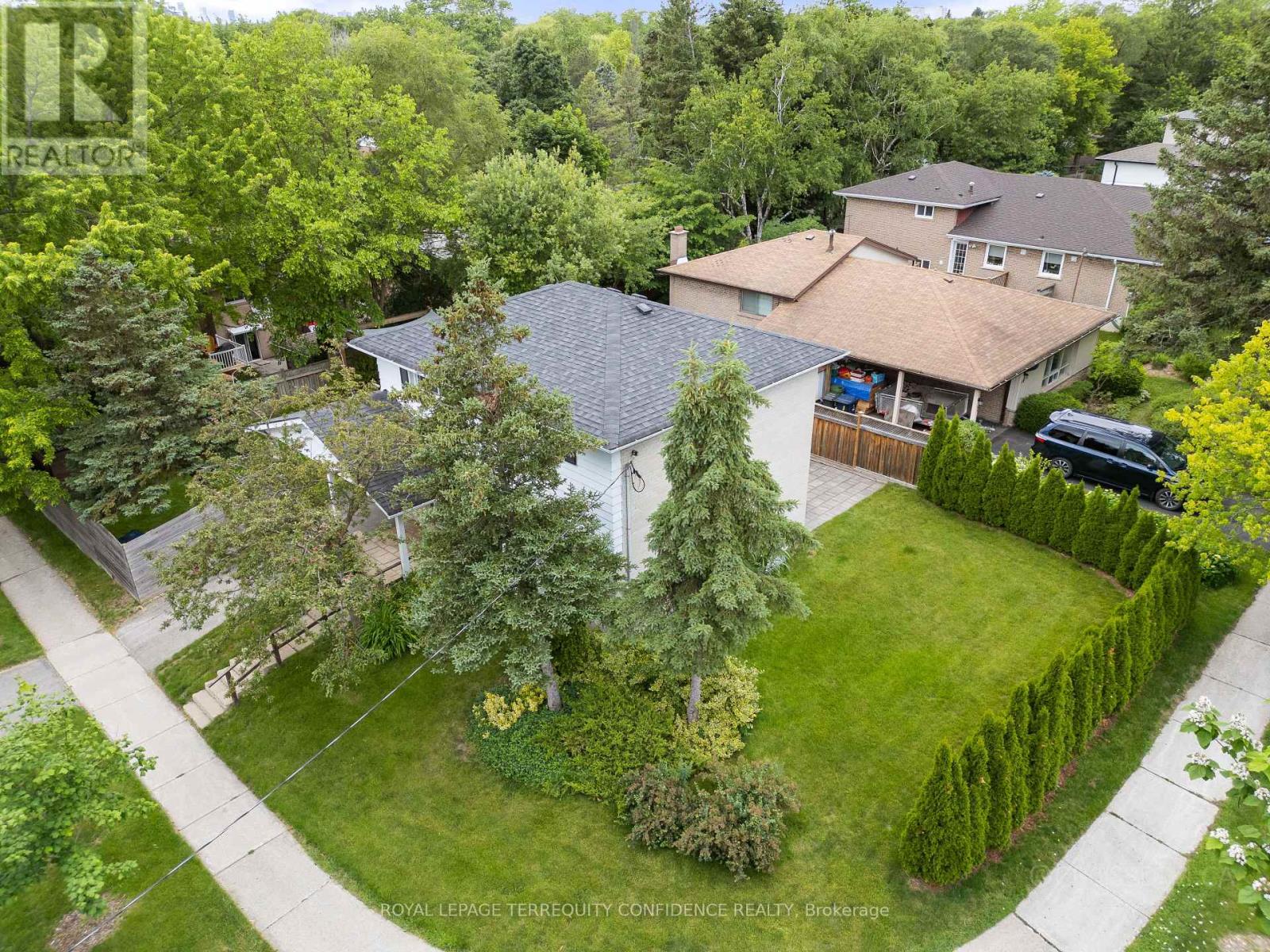 58 SHIPPIGAN CRESCENT - 38
