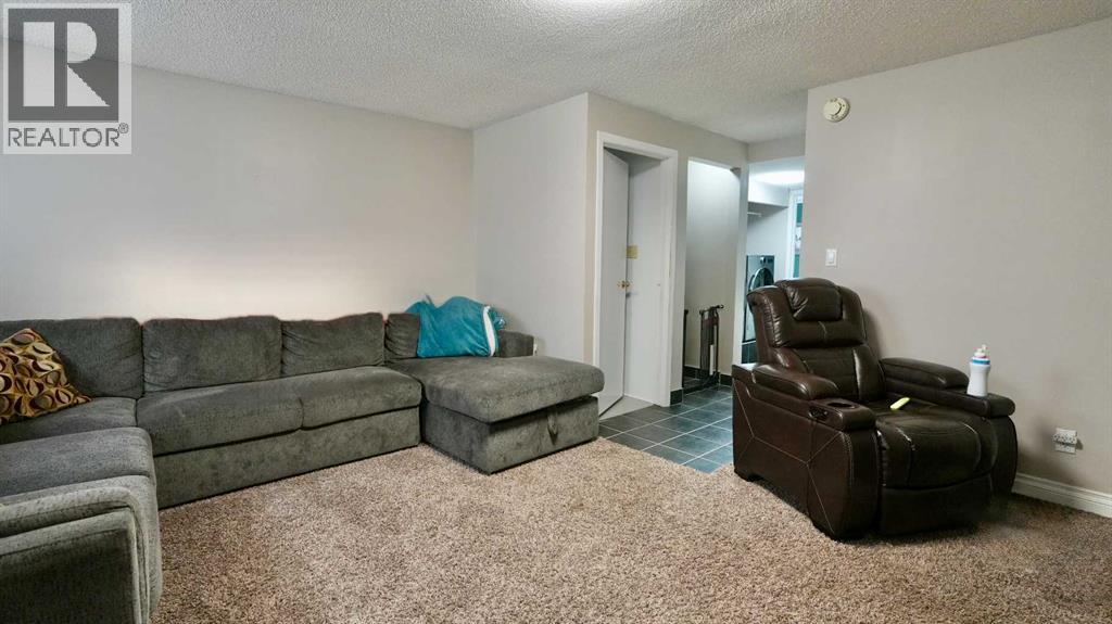 8101 103 Avenue - 34