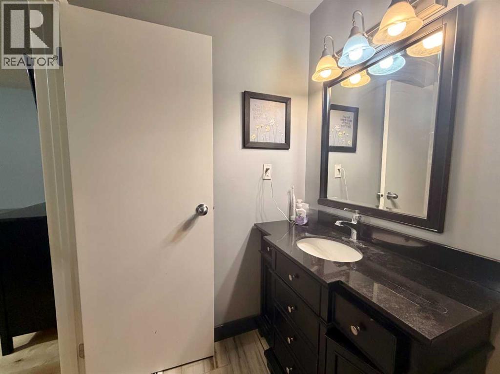 8101 103 Avenue - 30