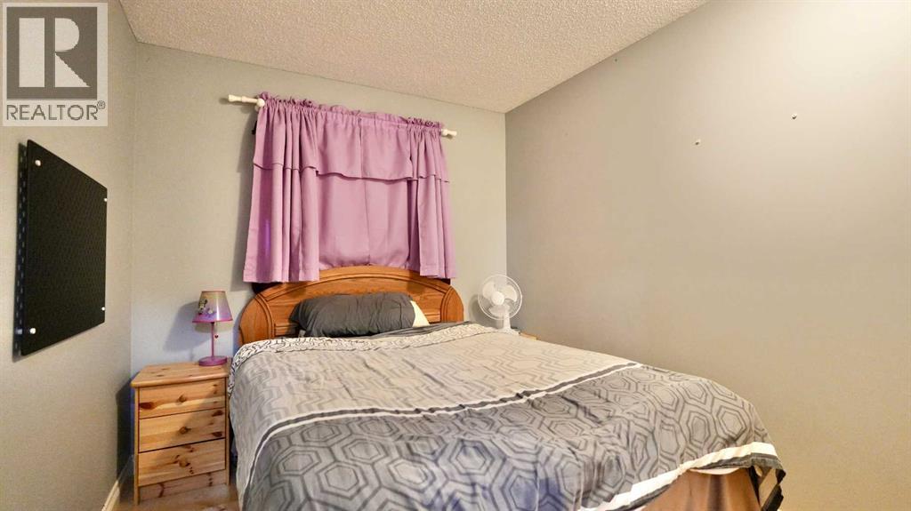 8101 103 Avenue - 32