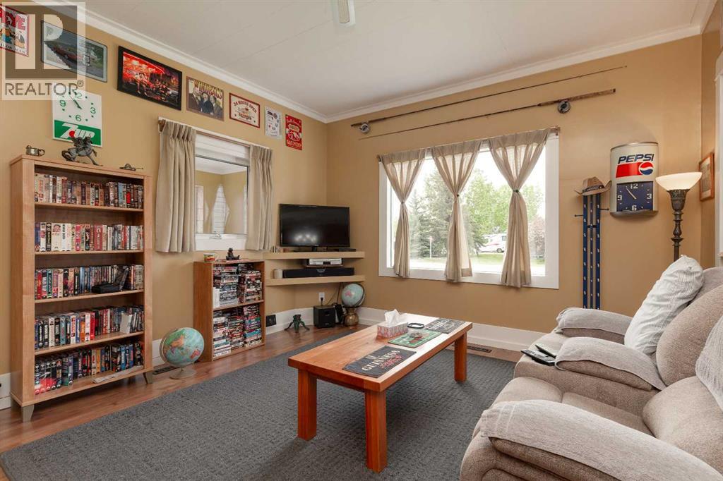 606 5 Street - 6