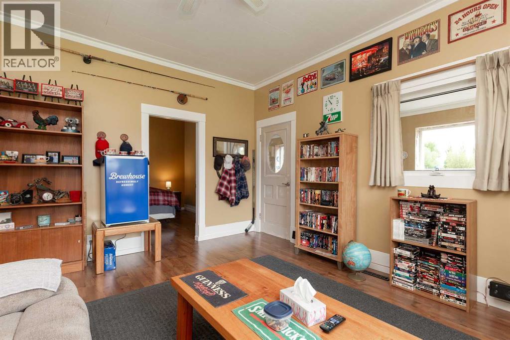 606 5 Street - 7