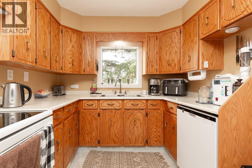 606 5 Street - 13