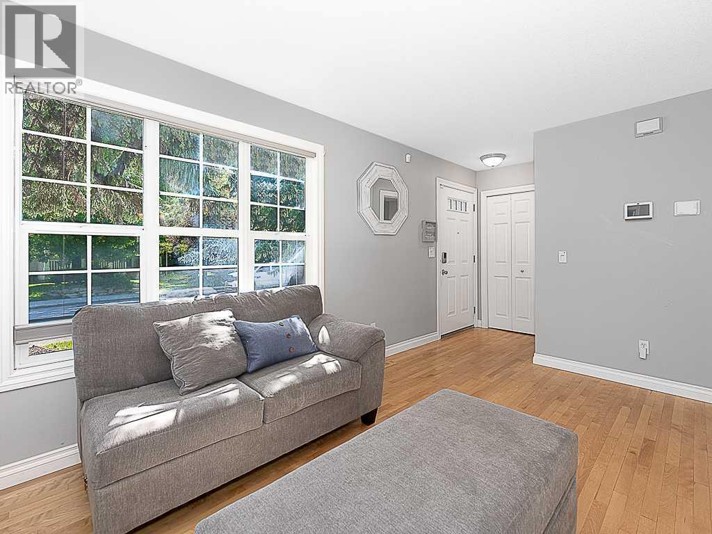 81 Somme Manor SW - photo 4