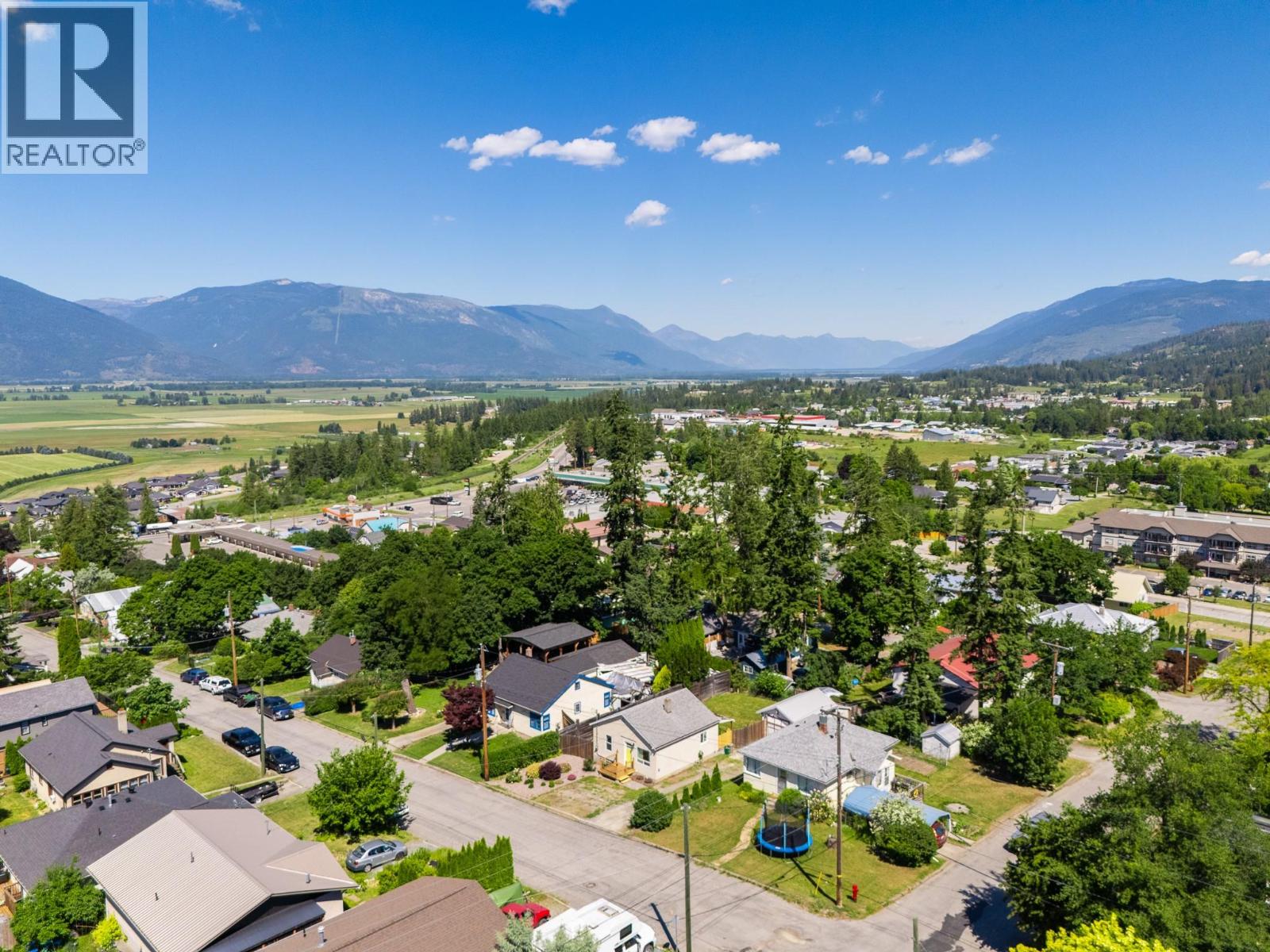 820 IBBITSON Street - 27