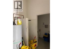 1400 Aimco Boulevard Unit# 4, Mississauga, ON L4W4K2 Photo 19