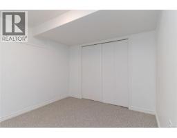 4021 Glanford Ave, Saanich, BC V8Z3Z7 Photo 25
