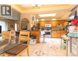 Entrance - 4021 Glanford Ave, Saanich, BC V8Z3Z7 Photo 6