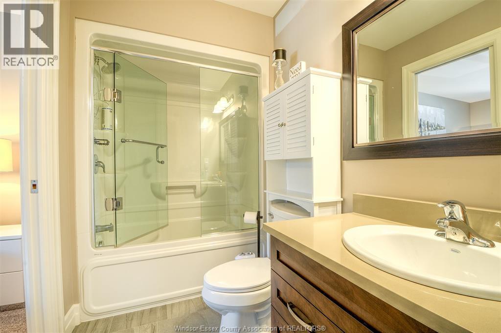 #112 8475 WYANDOTTE STREET East - 18