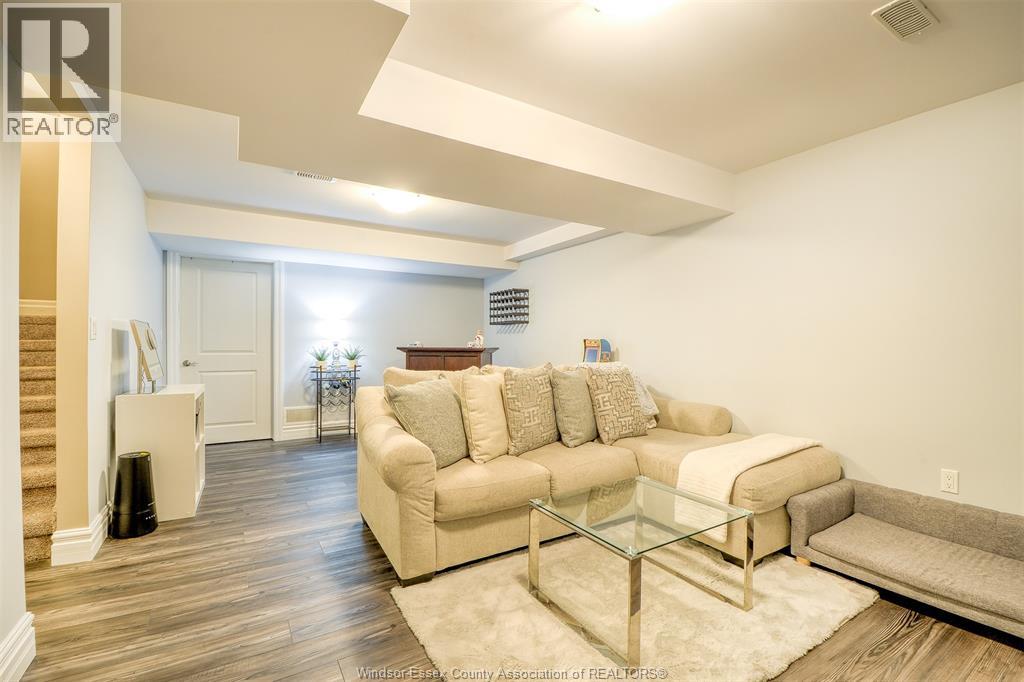 #112 8475 WYANDOTTE STREET East - 19