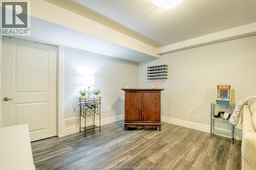 #112 8475 WYANDOTTE STREET East - 20