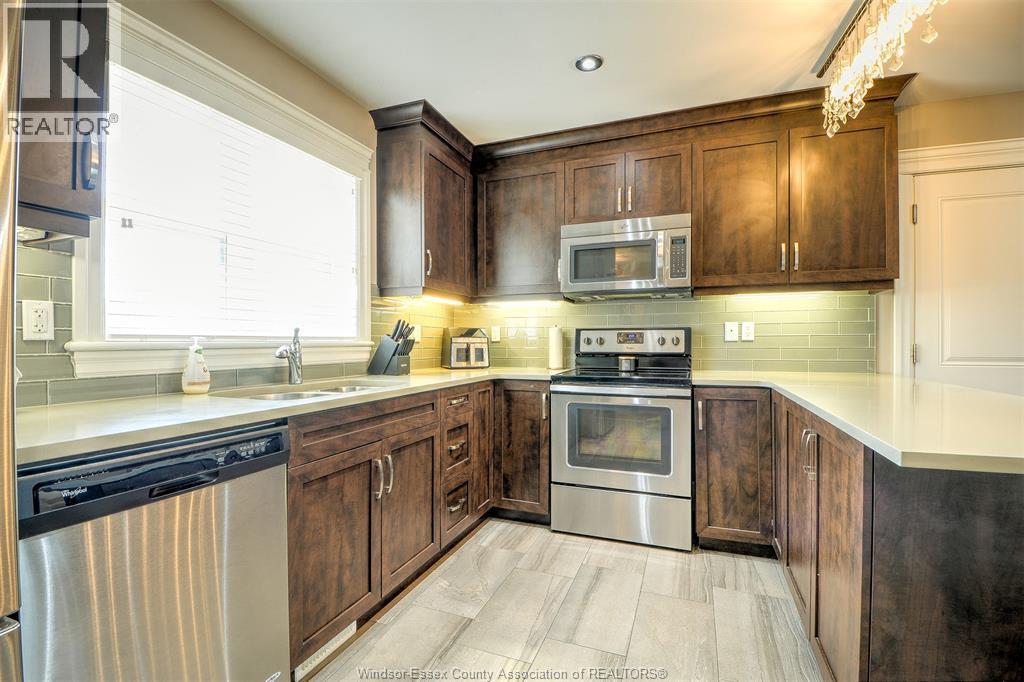 #112 8475 WYANDOTTE STREET East - 7