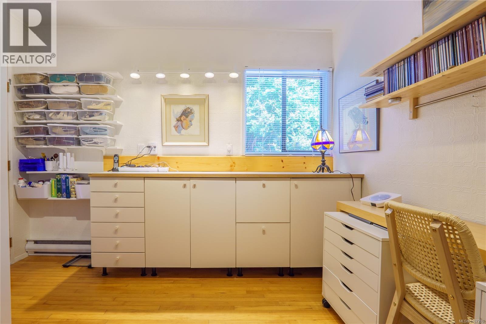 1334 Chesterman Beach Rd - 20