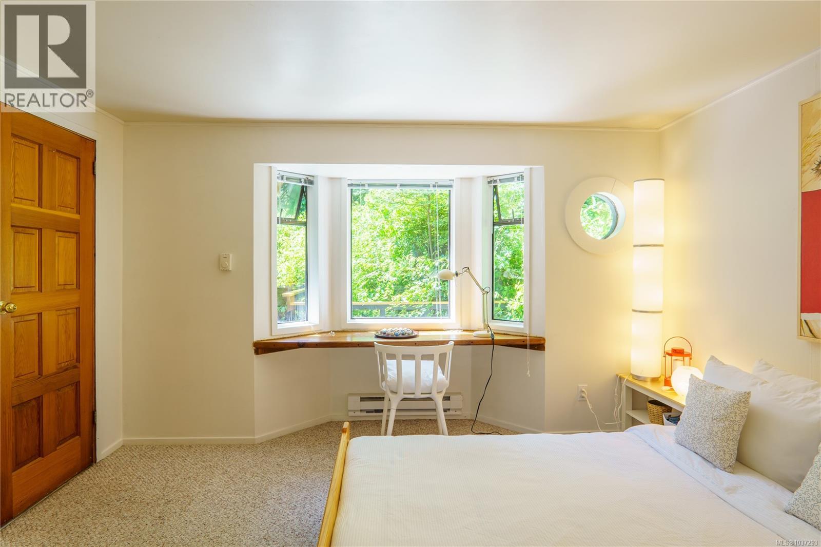 1334 Chesterman Beach Rd - 8