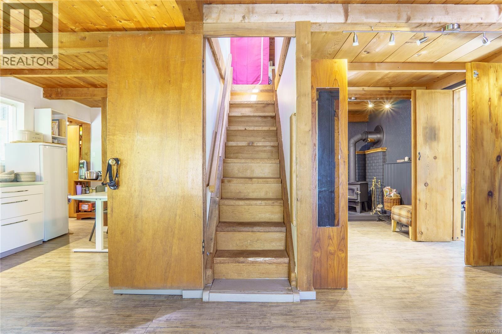 1334 Chesterman Beach Rd - 24
