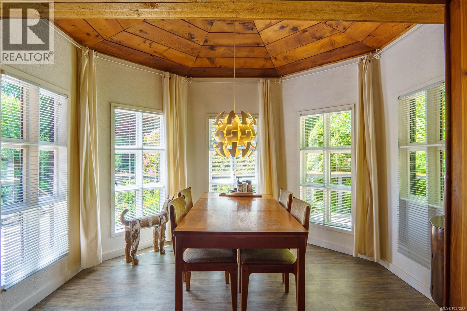 1334 Chesterman Beach Rd - 3