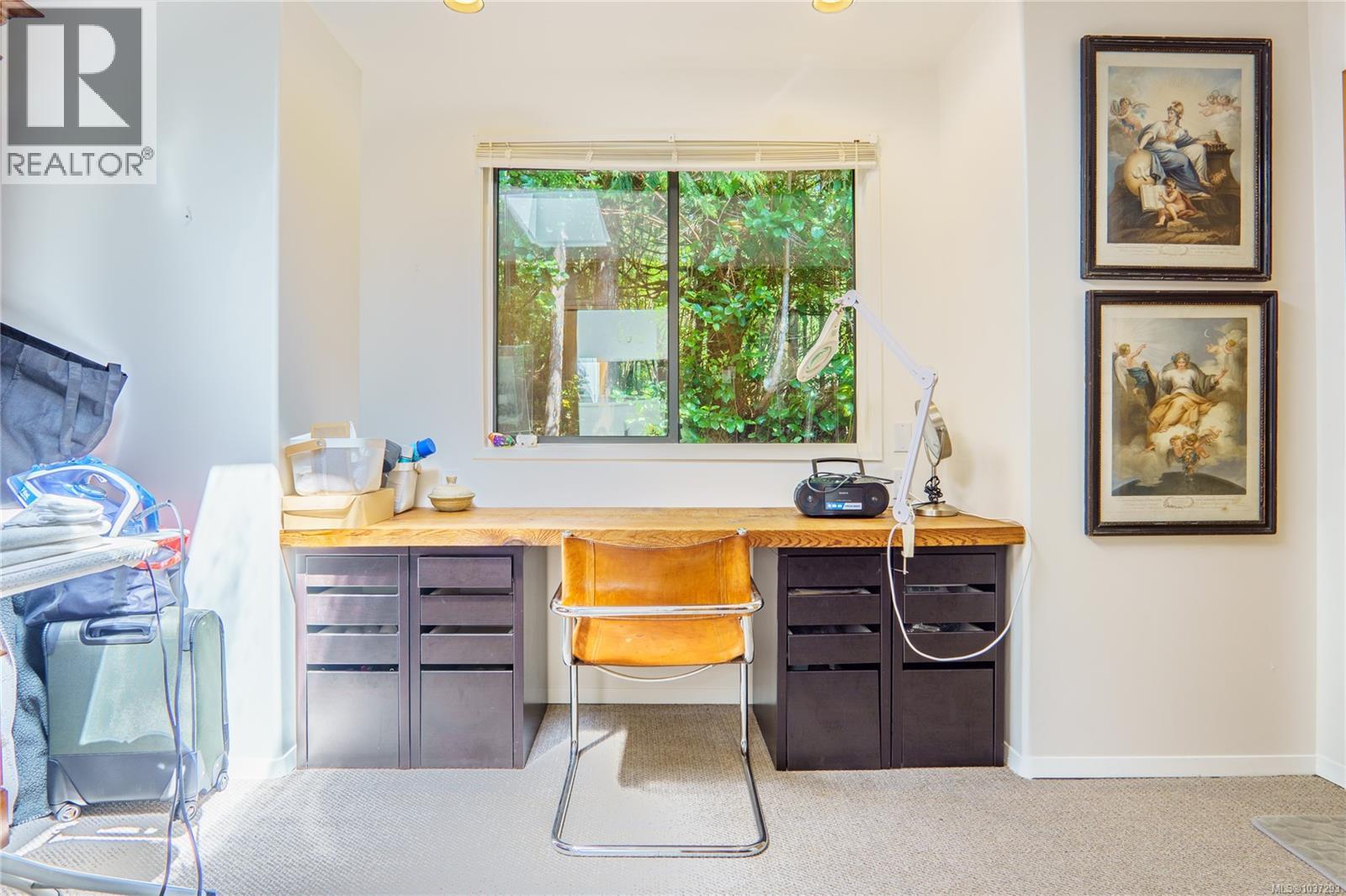 1334 Chesterman Beach Rd - 23