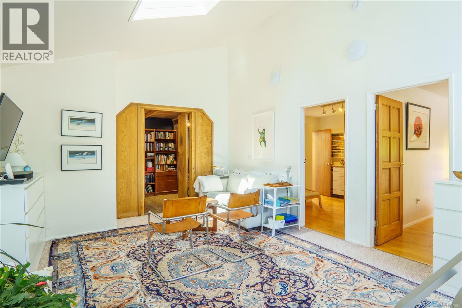 1334 Chesterman Beach Rd - 15